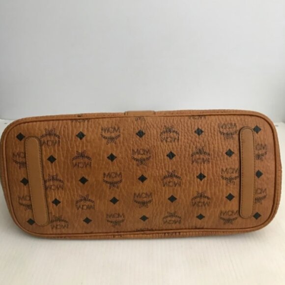 Authentic MCM Brand New Liz Reversible Visetos Tote Bag - Picture 3 of 8